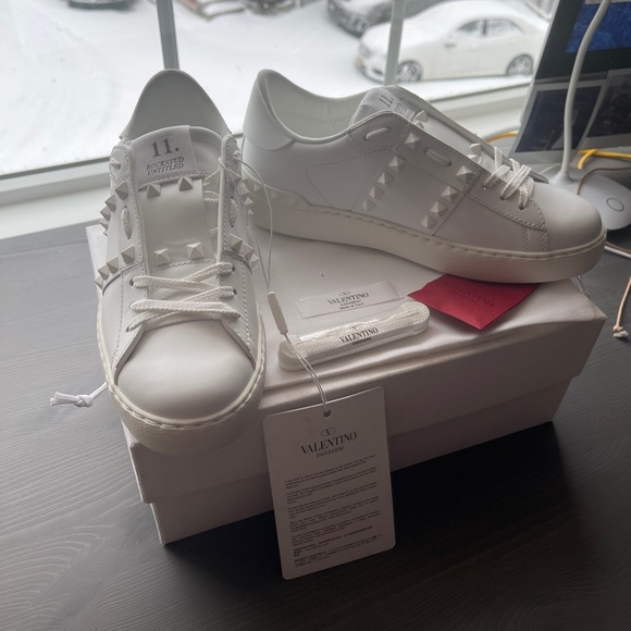 VALENTINO SNEAKERS - Picture 2 of 9